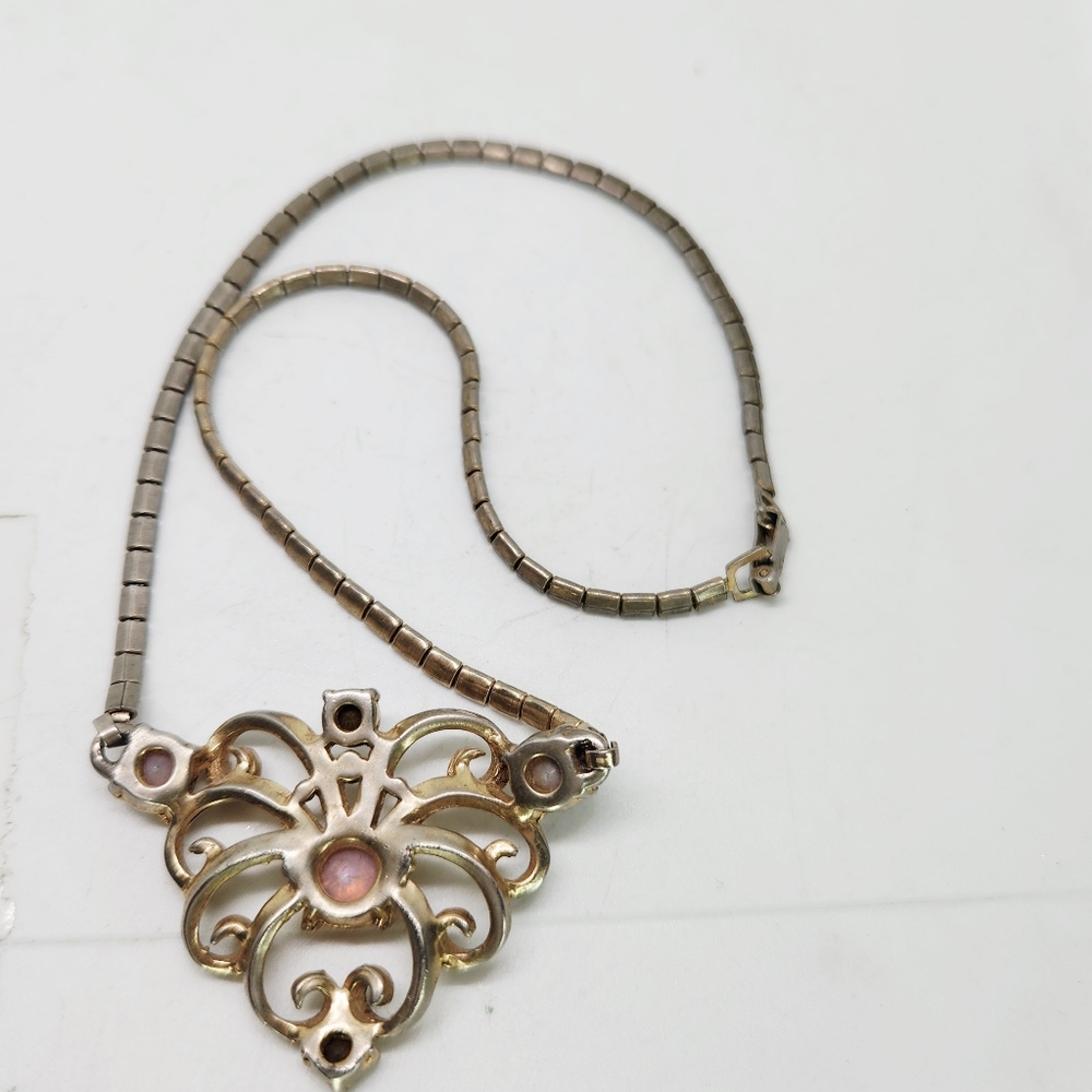 Vtg Princess Necklace Swirl Pendant Gold Tone Bar Chain Opalescent Faux Opal - Picture 5 of 7